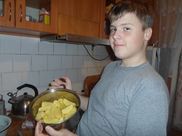 Ужин, который приготовил Кирилл. Мясо в луковом соусе с картофельным пюре.