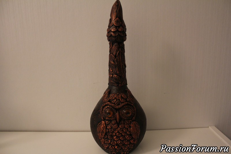 Сова на бутылках