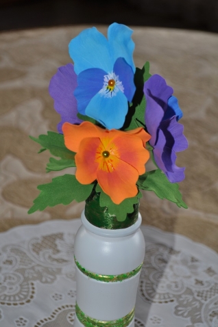 Букетики из фома.