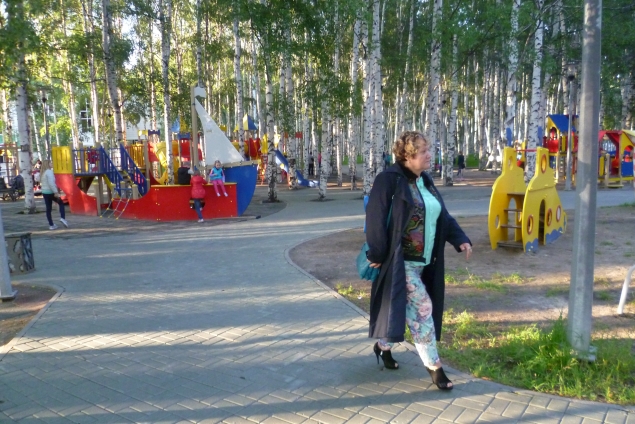Прогулка по красивому городу Ханты-Мансийску с подругой. часть 2