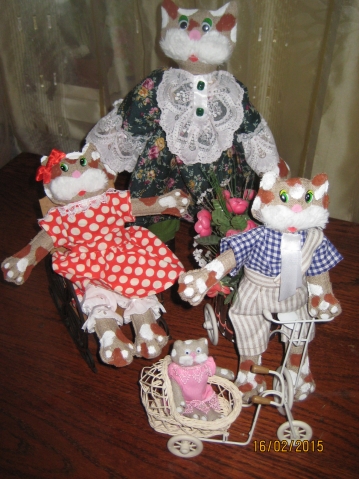 Кошка мама
