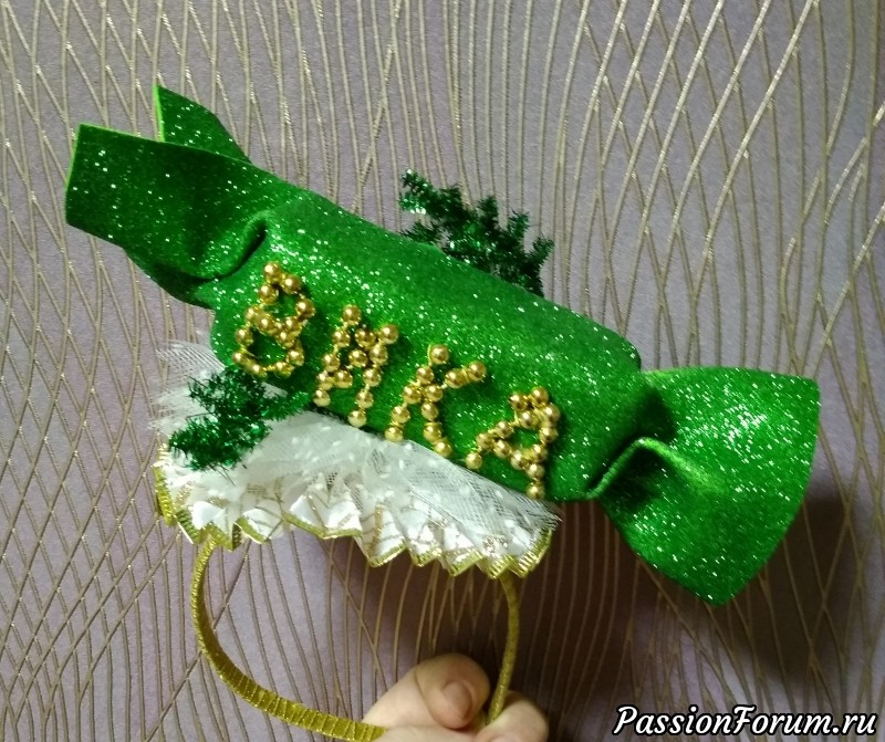 НОВОГОДНИЙ ОБОДОК &quot;ВИКА&quot;