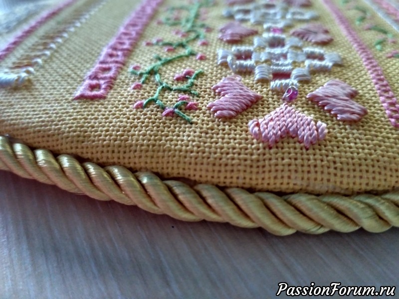 Коронованное яйцо