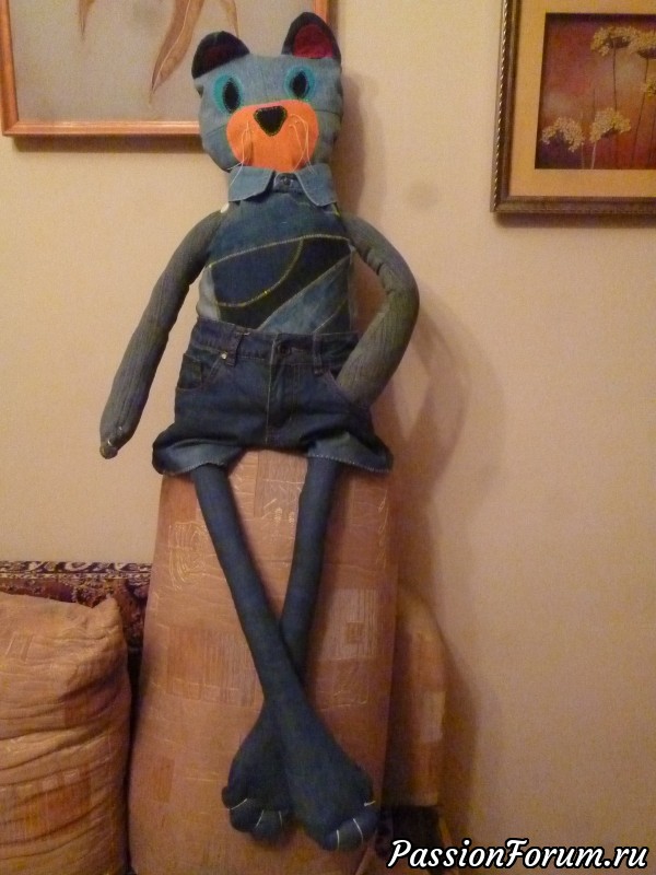 Большой джинсовый кот