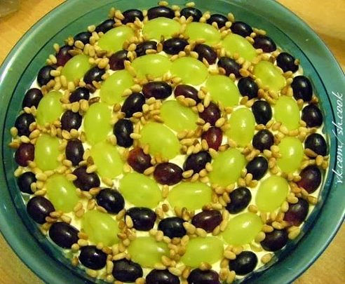 а на десерт....ну конечно же немножечко о вкусностях)))