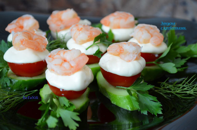 а на десерт....ну конечно же немножечко о вкусностях)))