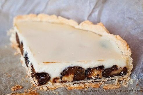 Сказочный пирог с черносливом и сметаной.
