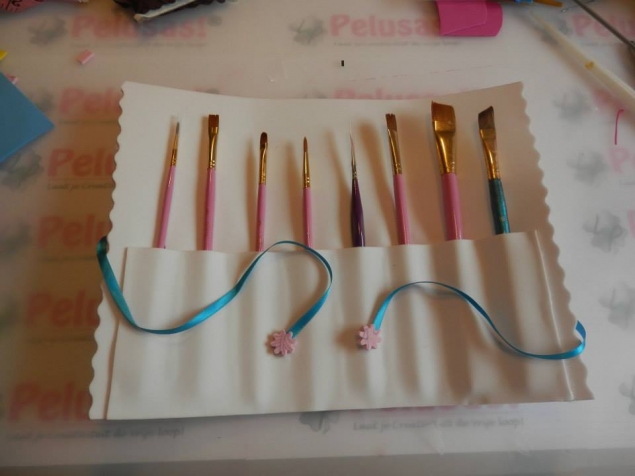 foamiran brushes folder