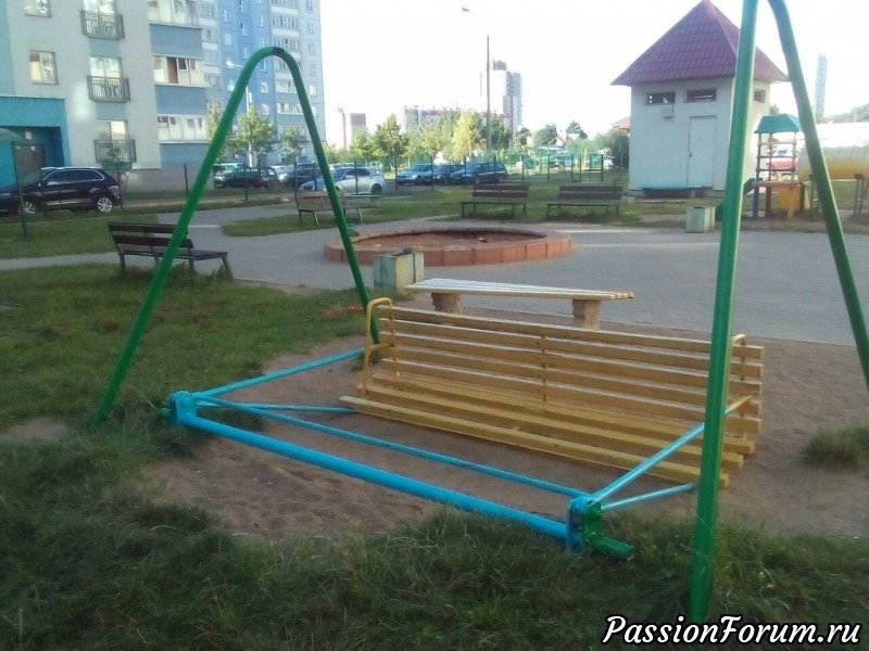 НЕ ХОДИТЕ ДЕТИ ПО ДВОРАМ ГУЛЯТЬ! НЕ САДИТЕСЬ ДЕТИ НА КАЧЕЛИ!