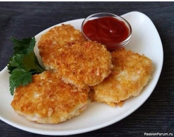 Котлеты из крабовых палочек с сыром