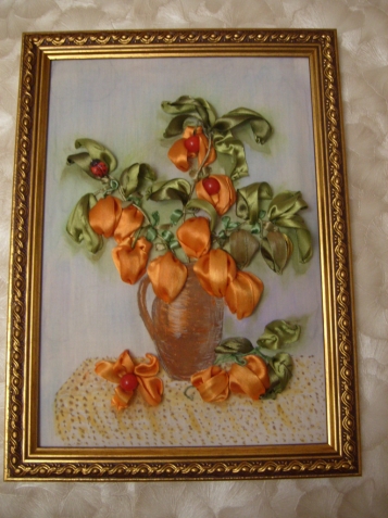 Фезалис-китайский фонарик,вышитый лентами.