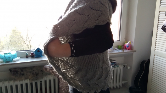Жилетка связанная по кругу.