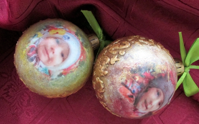 Елочные шарики