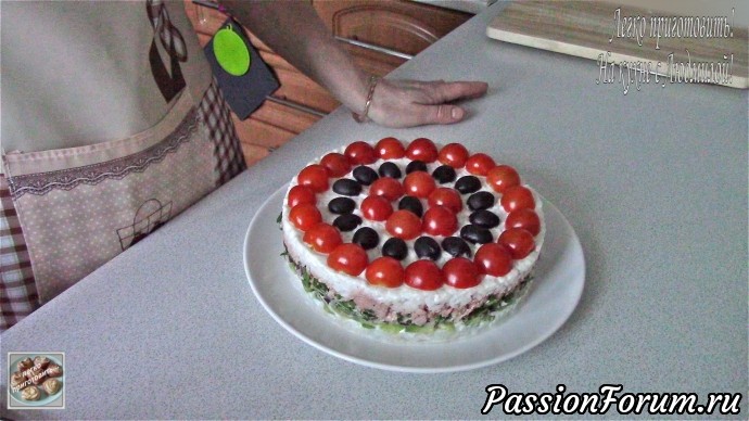 Слоеный салат с тунцом