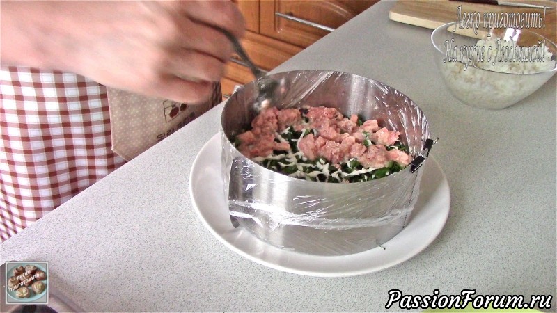 Слоеный салат с тунцом