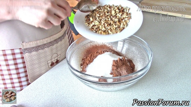 Постное (вегетарианское) шоколадное печенье с орехами