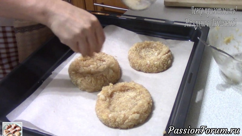 Ватрушки из мясного фарша с грибами
