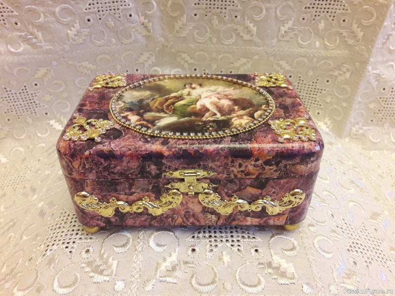Моя чароитовая шкатулочка (декупаж шкатулки).
