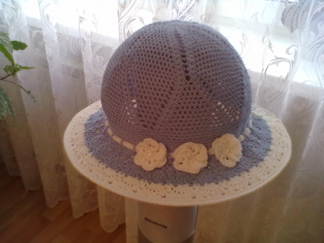 Две шляпки связанные крючком