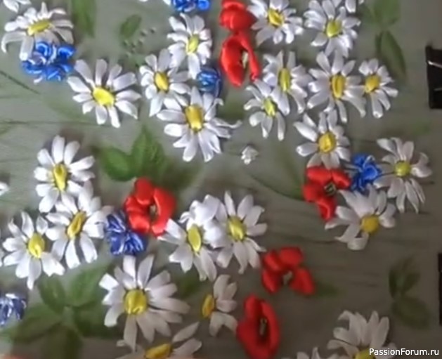Вышивка лентами «Маки» . Видео МК