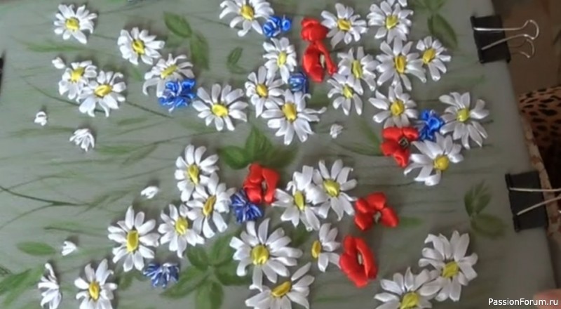 Вышивка лентами &laquo;Маки&raquo; . Видео МК