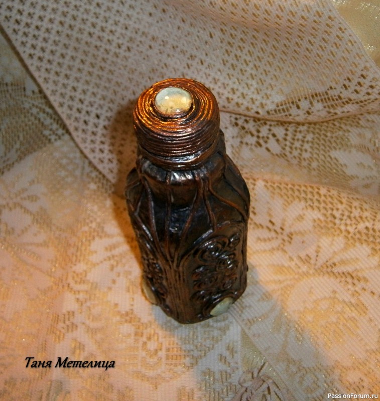 Из того, что можно было выбросить.