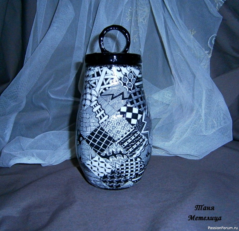 Кувшинчик из баночки от кофе