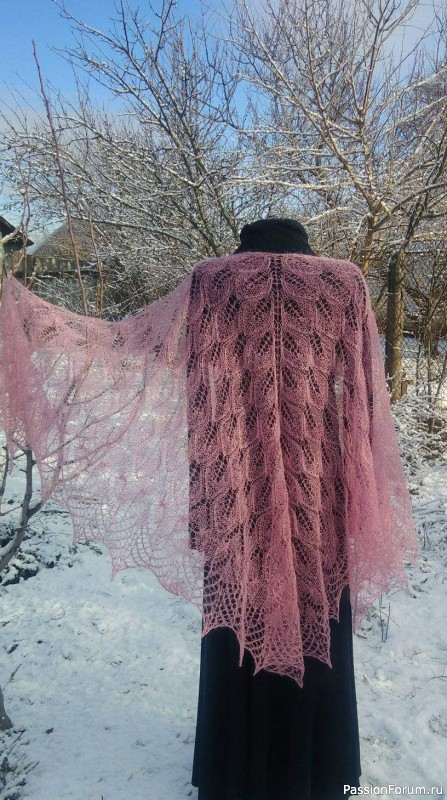 Шаль цвета сирени
