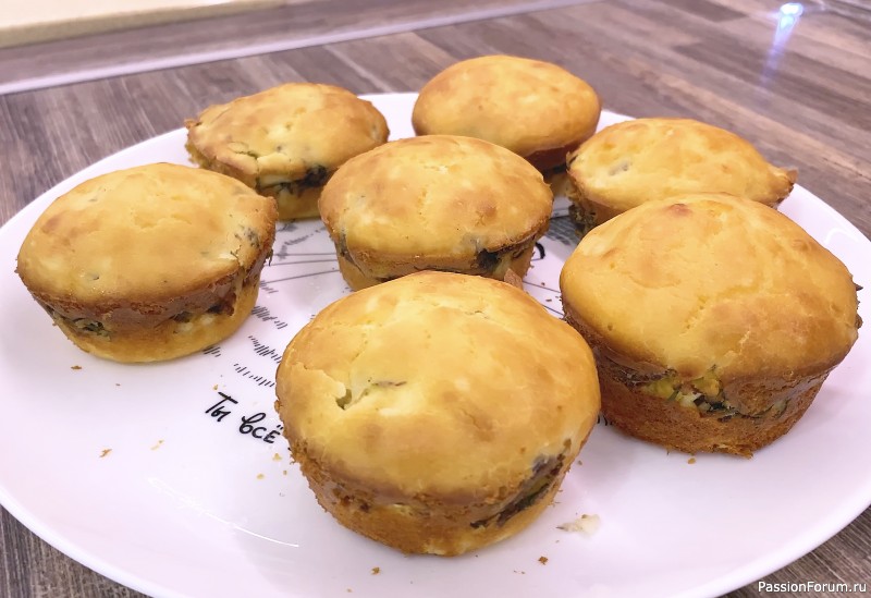 Маффины с начинкой из тунца и яйца