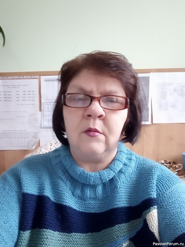 Волшебный квадрат спасает весну, или новый свитер с перспективой на новую зиму
