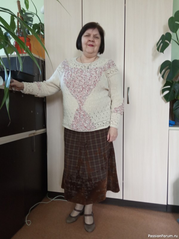 Хотелось пепла розы, но получилось ближе к пеплу с минимумом роз...