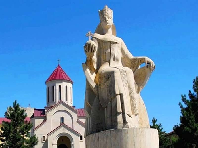 Памятник &laquo;Русским женам &ndash; берегиням семейного очага&raquo;, г. Архангельск