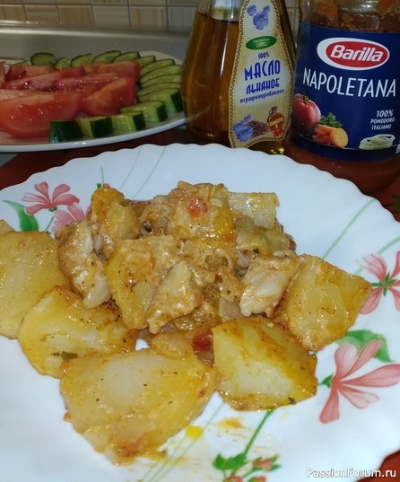 Ароматный запеченный картофель со свининой