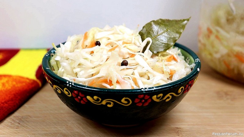 Сладкая маринованная капуста по-быстрому