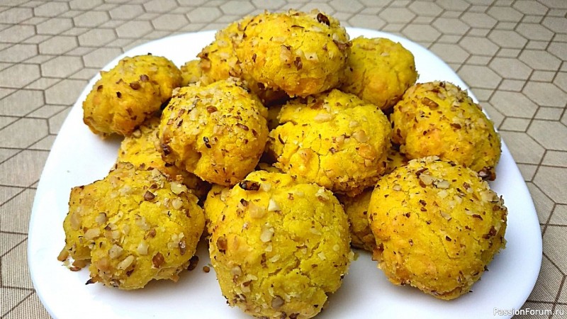 Сырное печенье с орешками