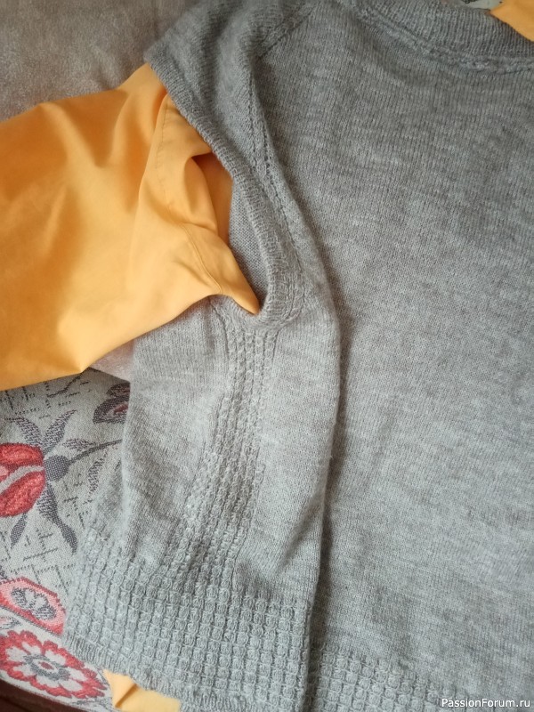 Продам Жилет женский 48-50 разм, цвет беж