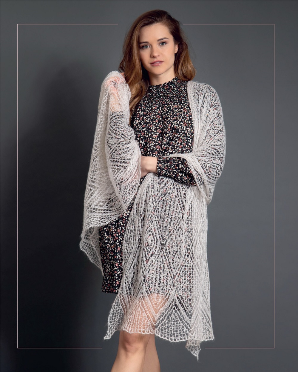 Коллекция ажурных проектов в книге &laquo;Lace Knit Shawls, Sweaters, Socks &amp; Hats&raquo;