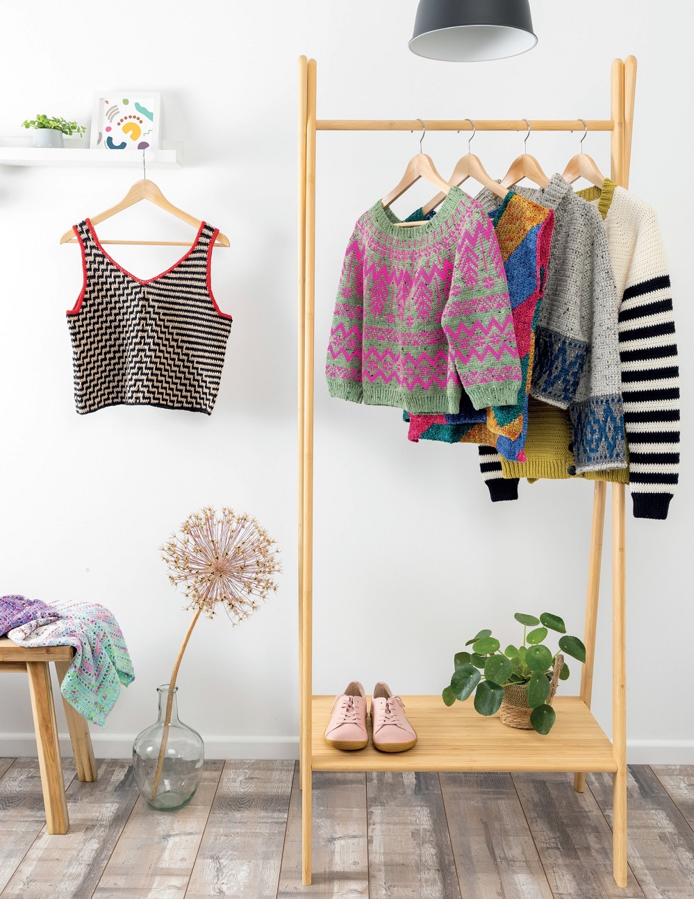 Коллекция проектов крючком в книге &laquo;Colorful Crochet Knitwear&raquo;