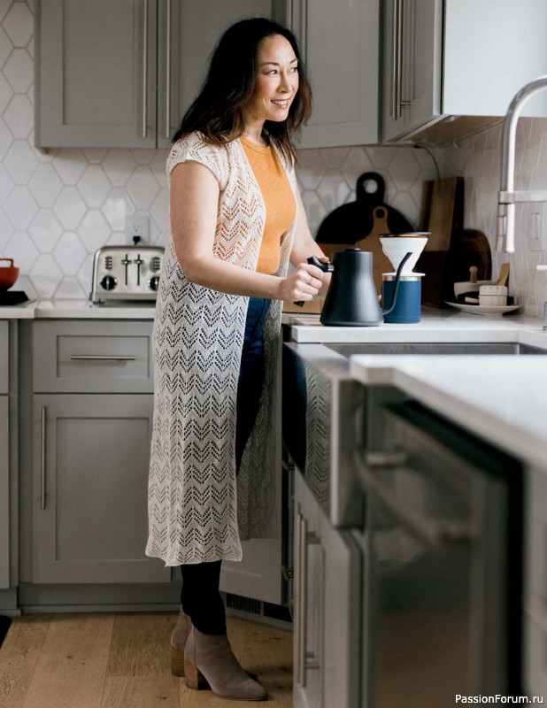 Коллекция кружевных моделей в книге «Knit Lace Patterns»