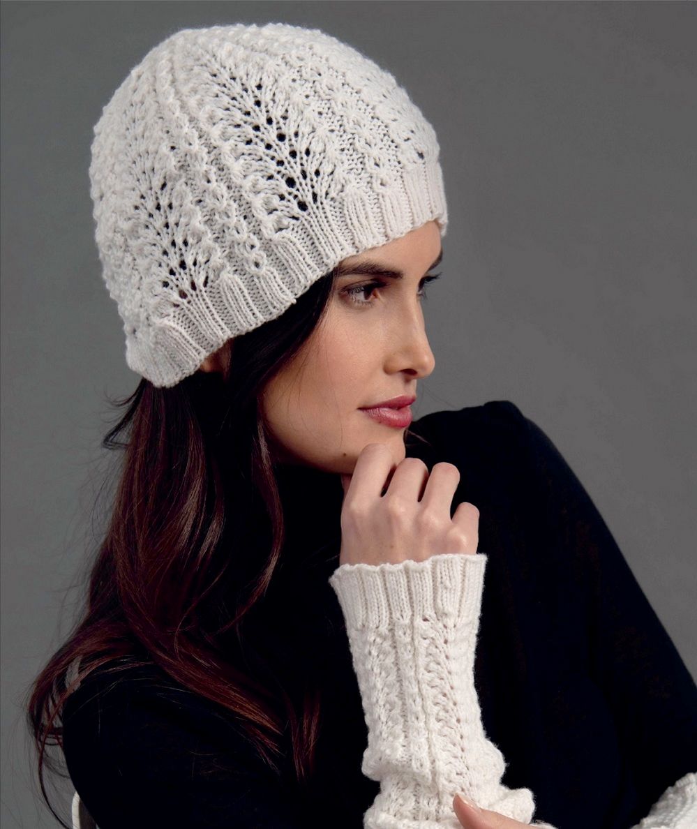 Коллекция ажурных проектов в книге &laquo;Lace Knit Shawls, Sweaters, Socks &amp; Hats&raquo;