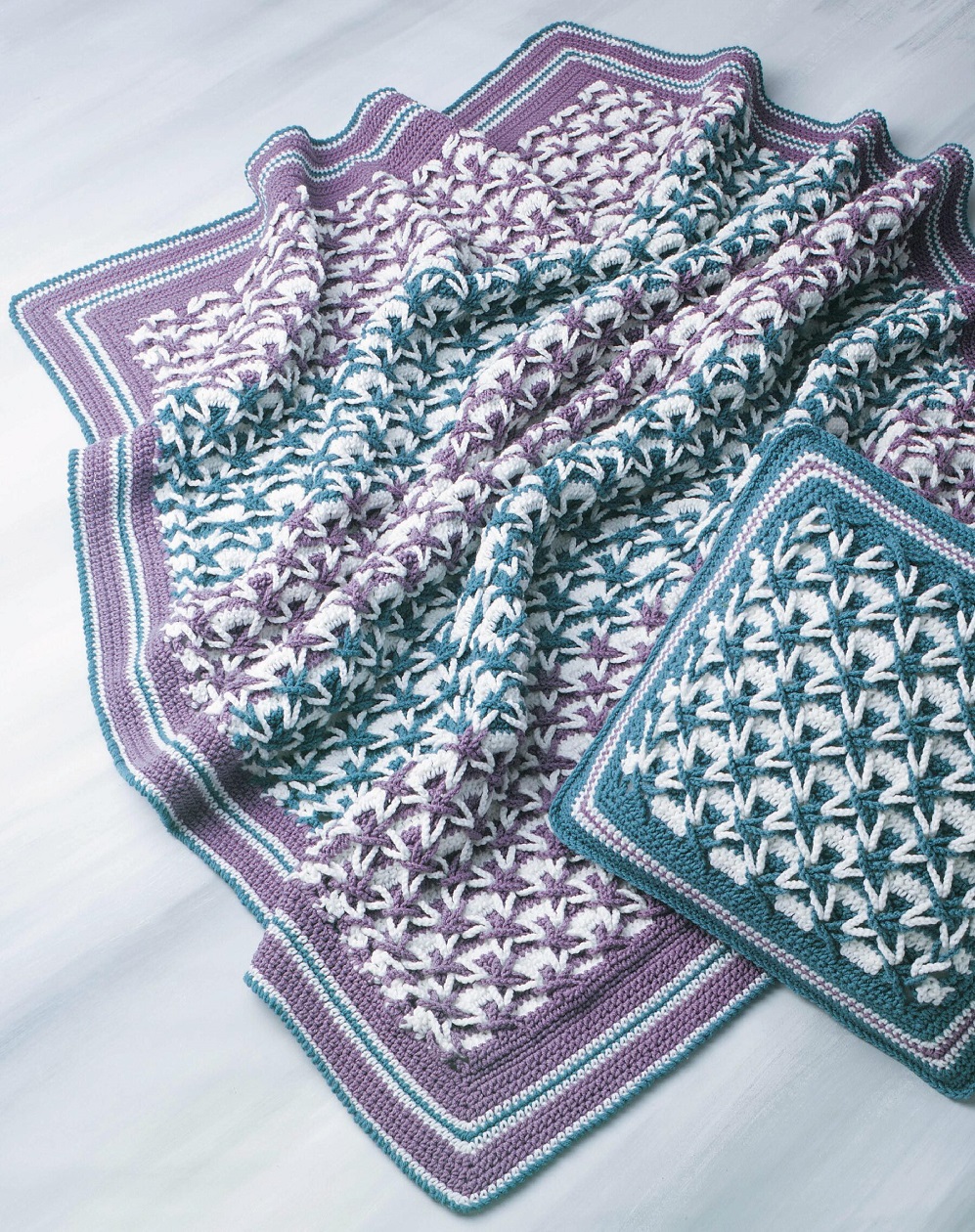 Вязание для всей семьи в журнале &laquo;Crochet Specials - Late Spring 2022&raquo;