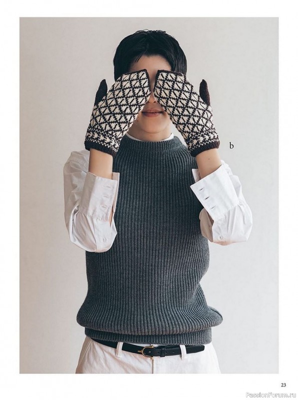 Вязаные проекты спицами в книге «Small Knits»
