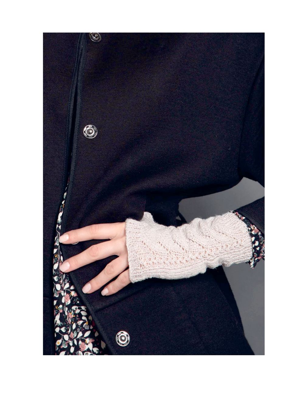 Коллекция ажурных проектов в книге &laquo;Lace Knit Shawls, Sweaters, Socks &amp; Hats&raquo;