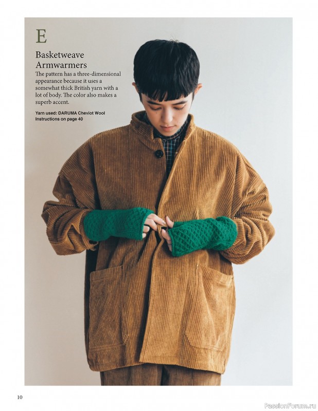 Вязаные проекты спицами в книге «Small Knits»