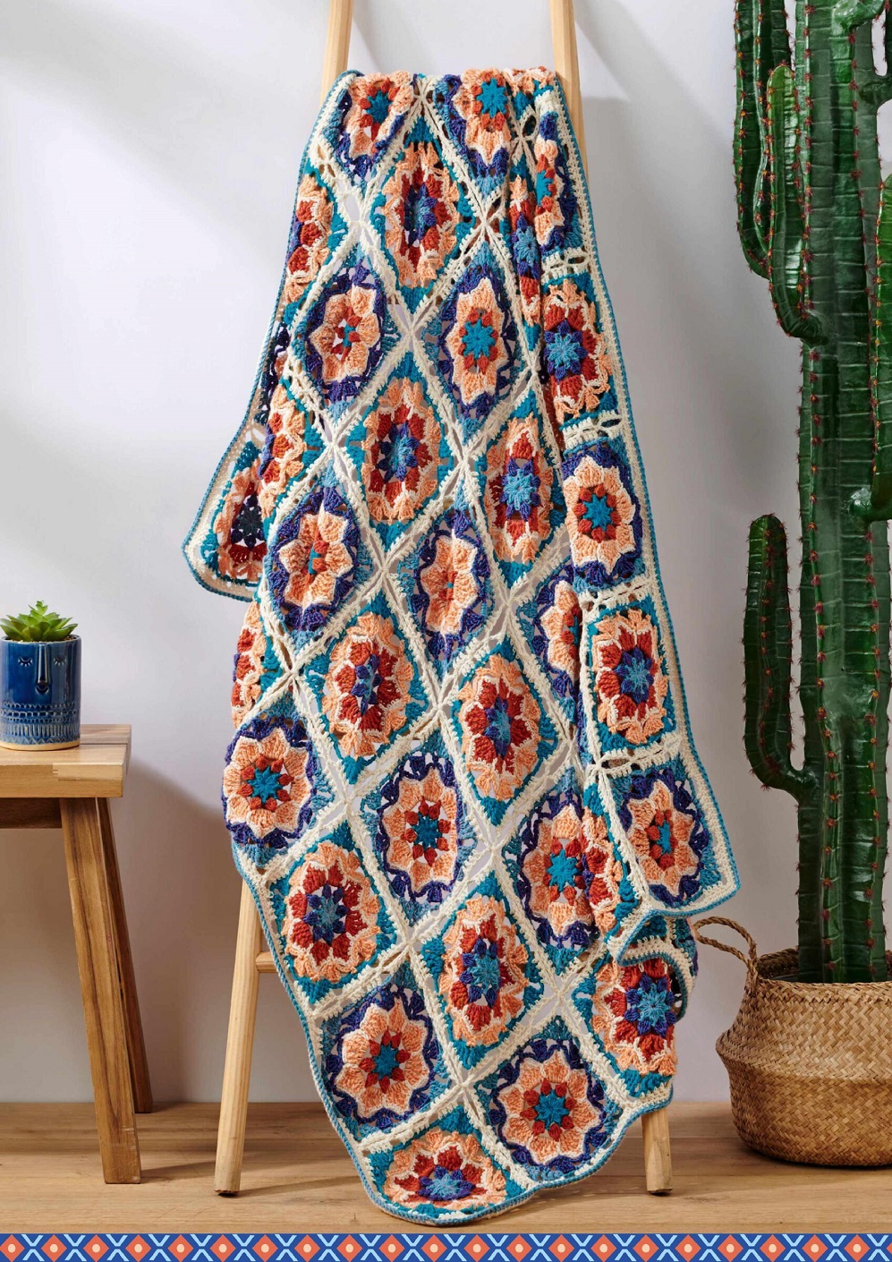 Вязаные модели для всей семьи в журнале "Simply Crochet №118 2022"