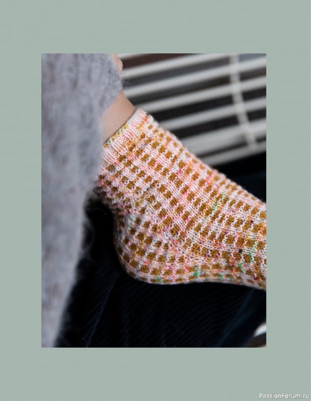 Вязаные проекты в книге «52 Weeks of Socks Vol. II». Продолжение