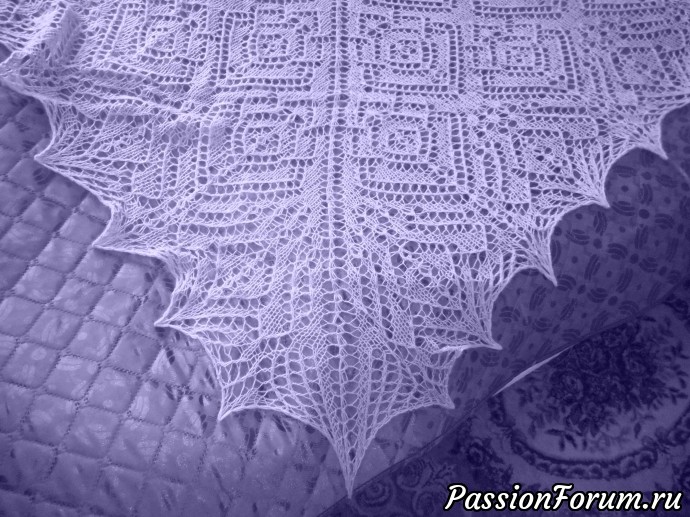 Шали ручной работы.