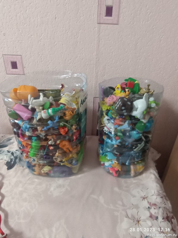 Игрушки из киндер яиц