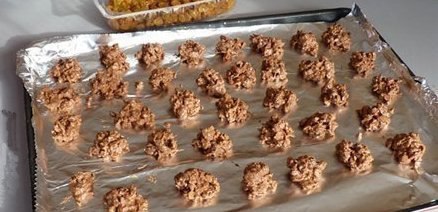Шоколадные хрустелки с изюмом.