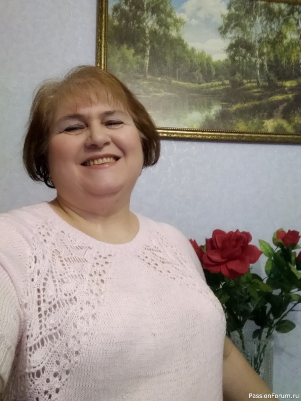 Ажурная кофточка ленивым регланом.